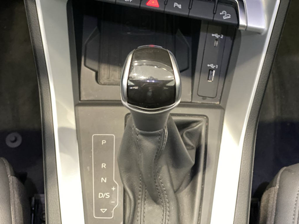 Thumbnail: 2020 Audi Q3 - 13