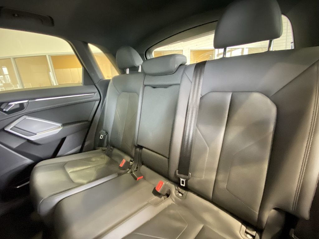 Thumbnail: 2020 Audi Q3 - 11