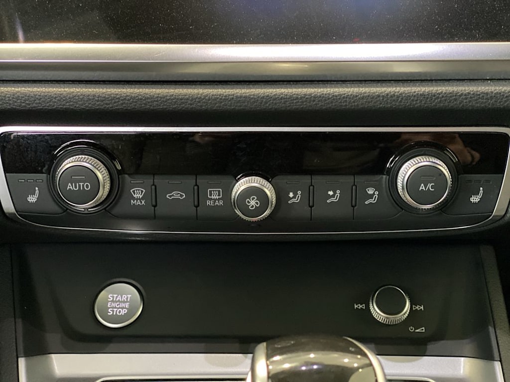 Thumbnail: 2020 Audi Q3 - 27