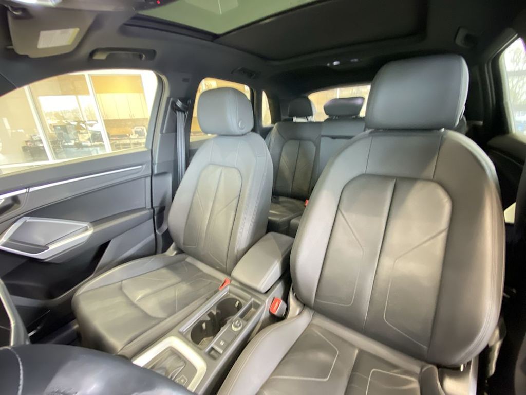 Thumbnail: 2020 Audi Q3 - 9