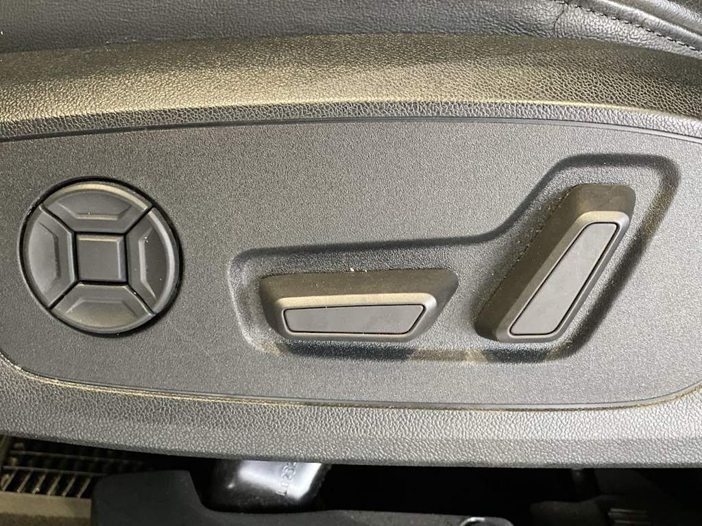 Thumbnail: 2020 Audi Q3 - 23