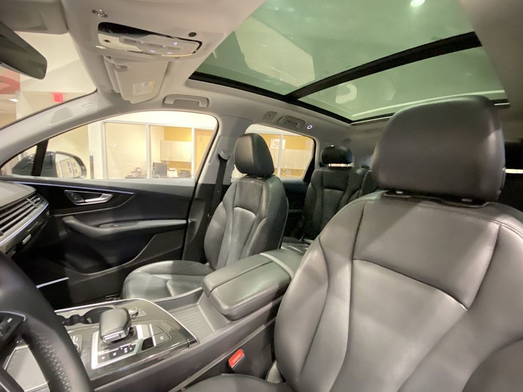 Thumbnail: 2019 Audi Q7 - 9