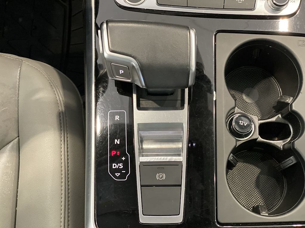 Thumbnail: 2021 Audi Q7 - 13