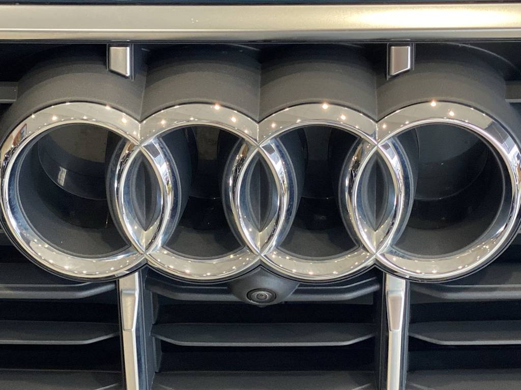 Thumbnail: 2021 Audi Q7 - 21