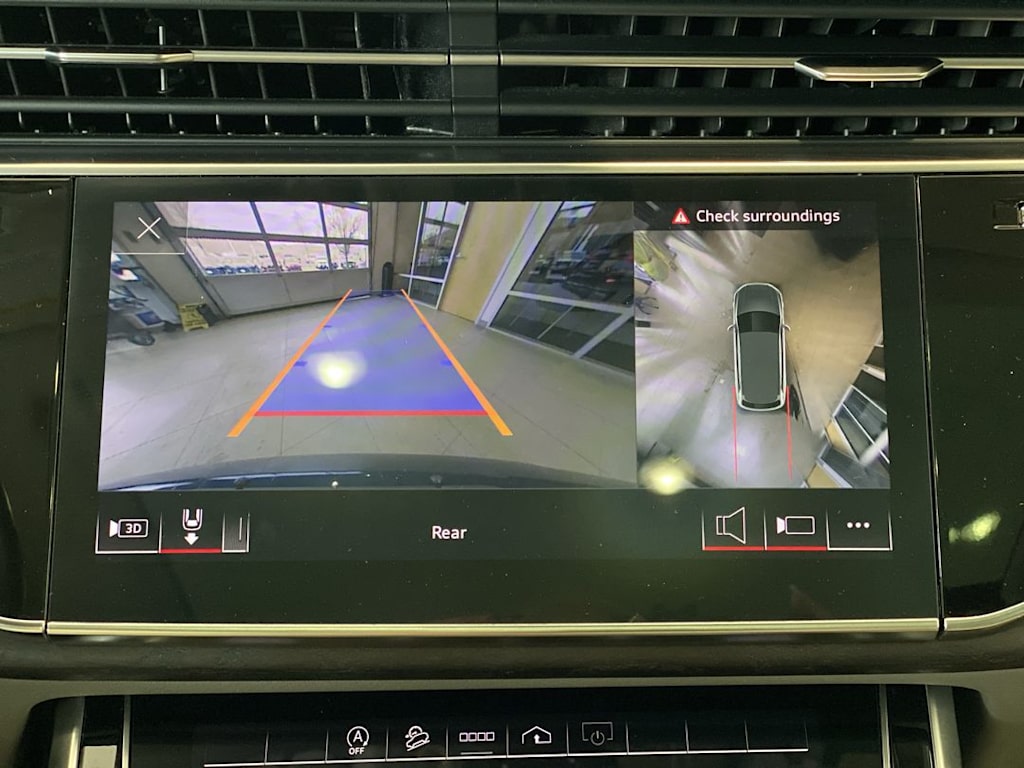 Thumbnail: 2021 Audi Q7 - 25