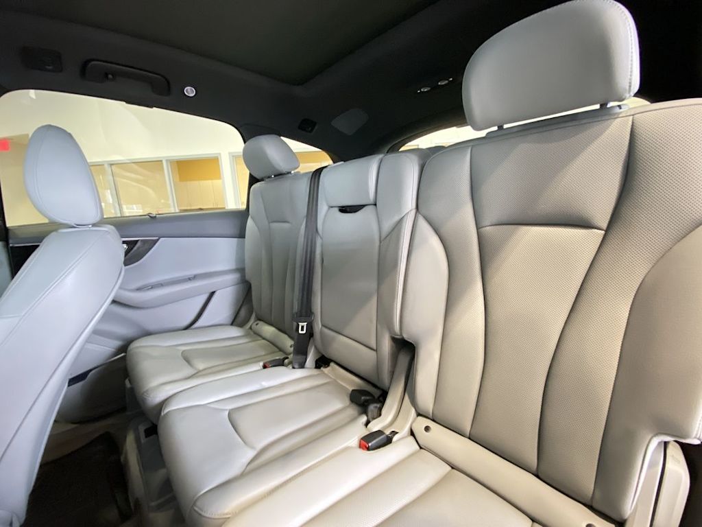 Thumbnail: 2019 Audi Q7 - 12