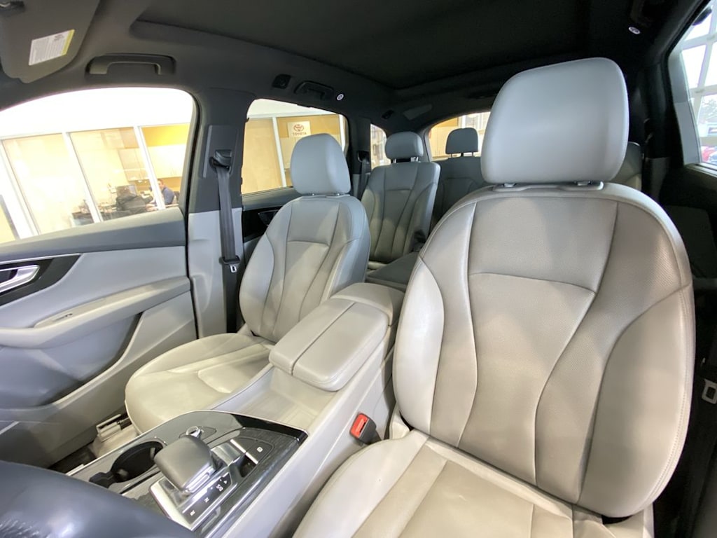 Thumbnail: 2019 Audi Q7 - 10