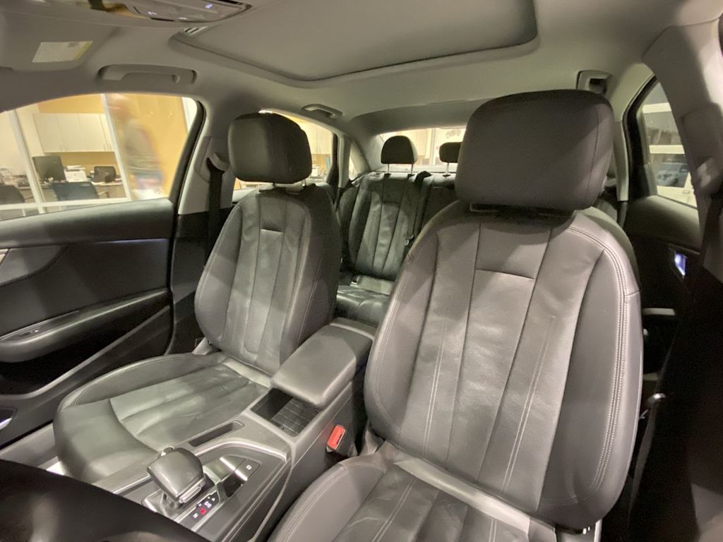 Thumbnail: 2017 Audi A4 - 10