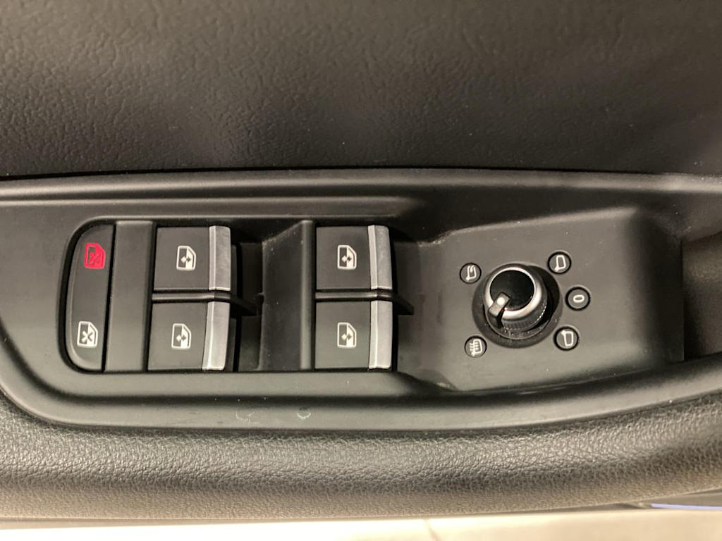 Thumbnail: 2017 Audi A4 - 23