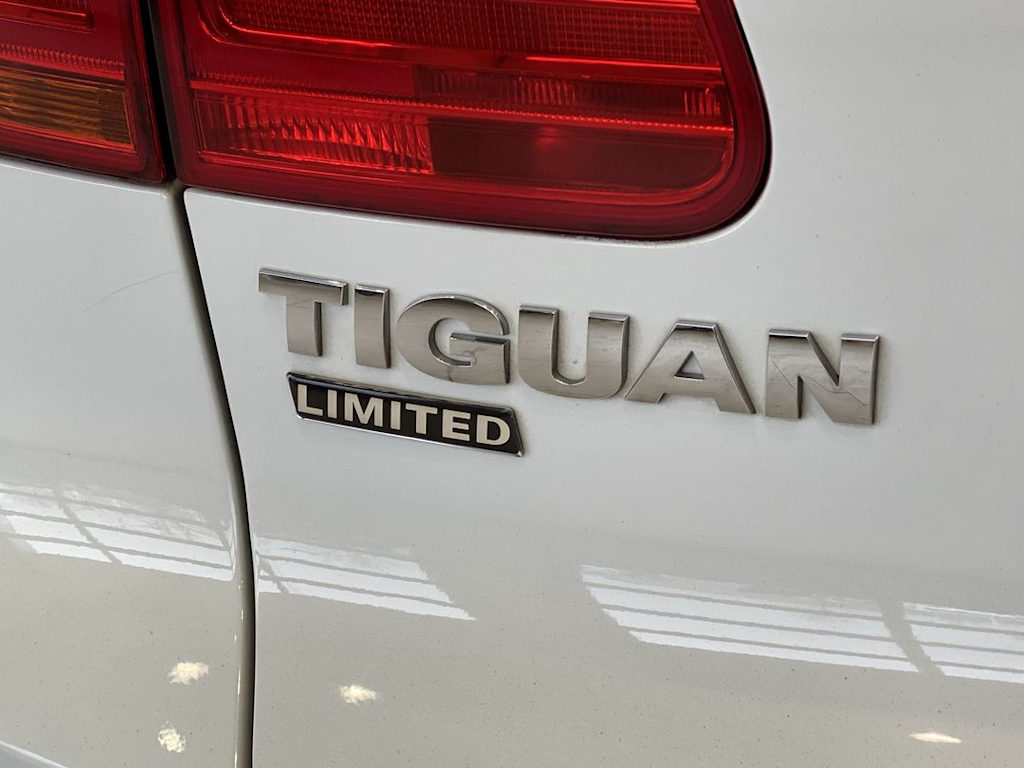 Thumbnail: 2017 Volkswagen Tiguan - 21