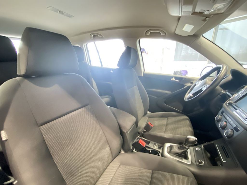 Thumbnail: 2017 Volkswagen Tiguan - 10