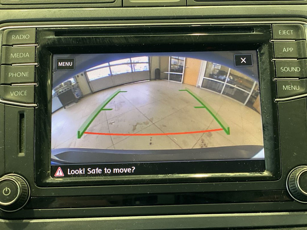 Thumbnail: 2017 Volkswagen Tiguan - 25