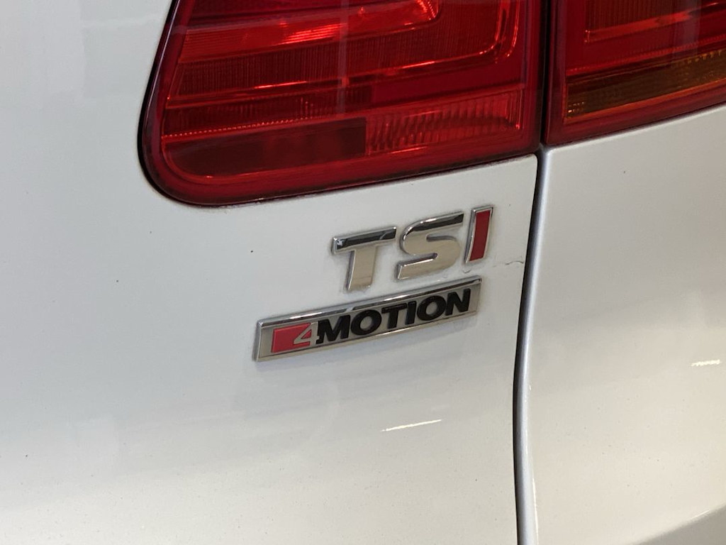 Thumbnail: 2017 Volkswagen Tiguan - 22