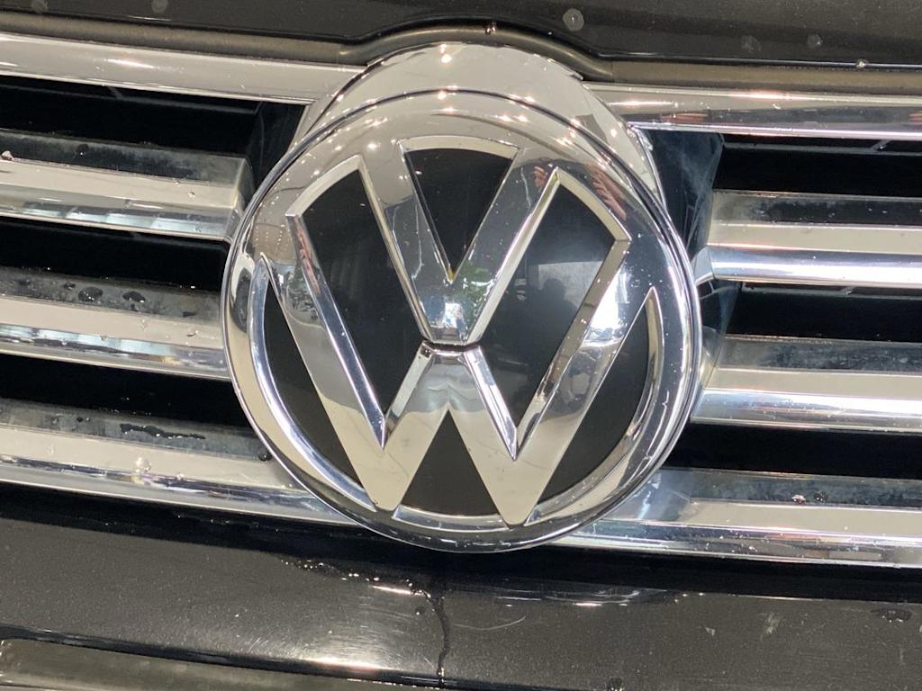 Thumbnail: 2015 Volkswagen Touareg - 6