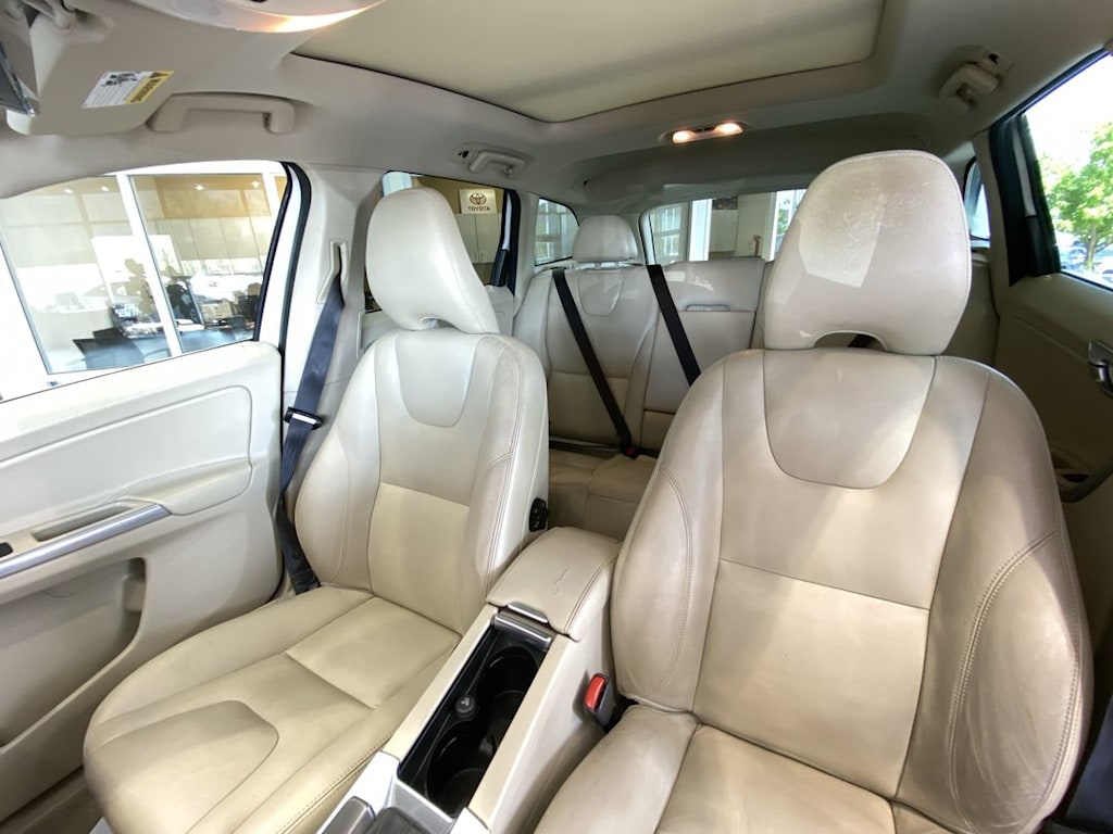 Thumbnail: 2015 Volvo XC60 - 9