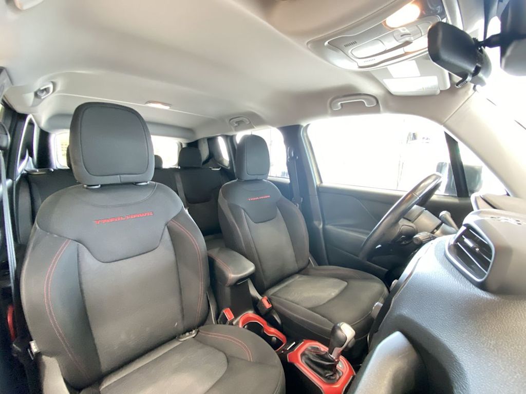 Thumbnail: 2015 Jeep Renegade - 11