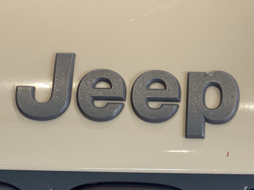 Thumbnail: 2015 Jeep Renegade - 7
