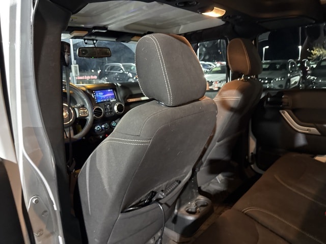 Thumbnail: 2016 Jeep Wrangler - 8