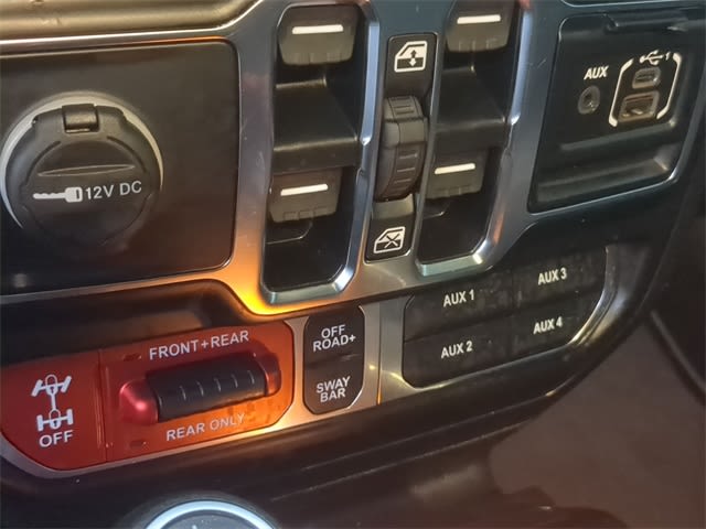 Thumbnail: 2021 Jeep Wrangler - 35