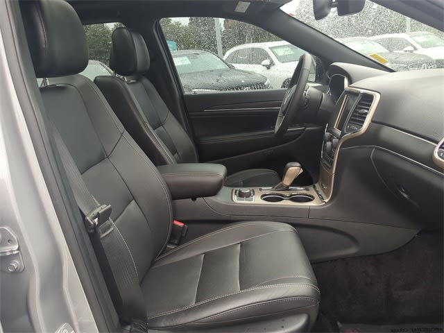 Thumbnail: 2016 Jeep Grand Cherokee - 11