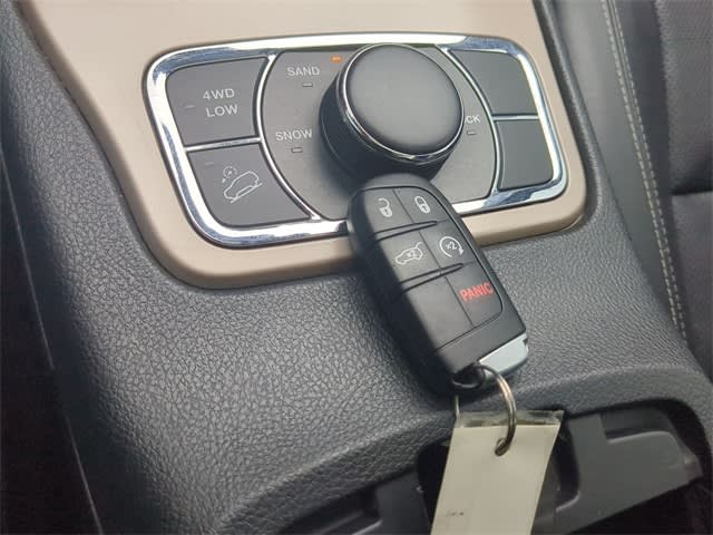 Thumbnail: 2016 Jeep Grand Cherokee - 38