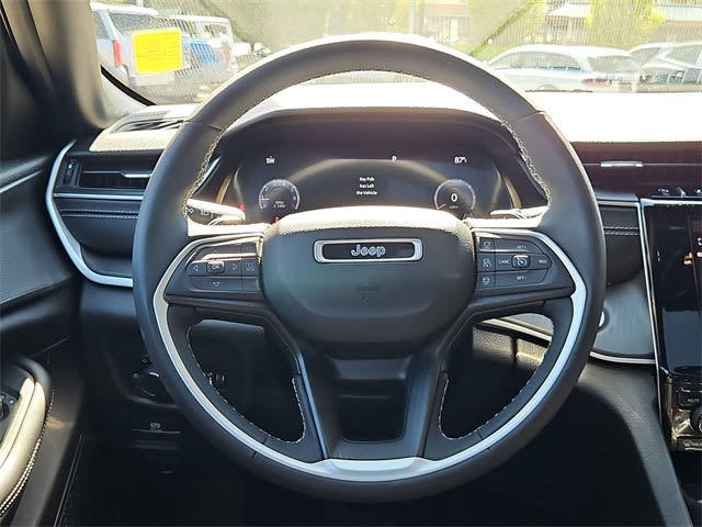 Thumbnail: 2023 Jeep Grand Cherokee - 14