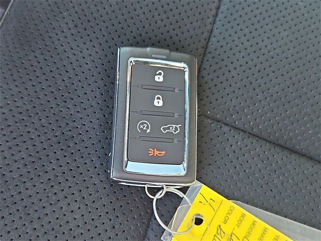 Thumbnail: 2023 Jeep Grand Cherokee - 18