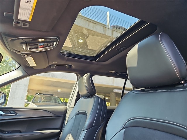 Thumbnail: 2023 Jeep Grand Cherokee - 28