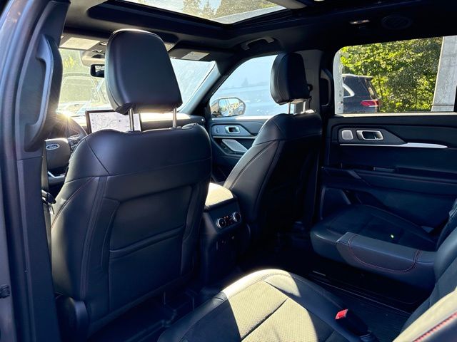 Thumbnail: 2025 Ford Explorer - 7
