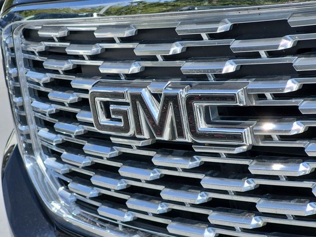 Thumbnail: 2020 GMC Yukon XL - 7