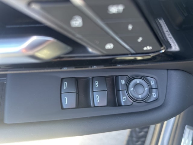 Thumbnail: 2025 Chevrolet Tahoe - 15