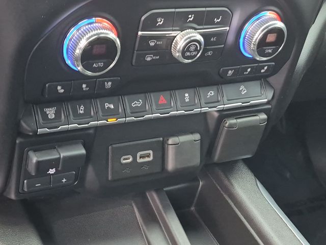 Thumbnail: 2020 GMC Sierra 3500 - 36