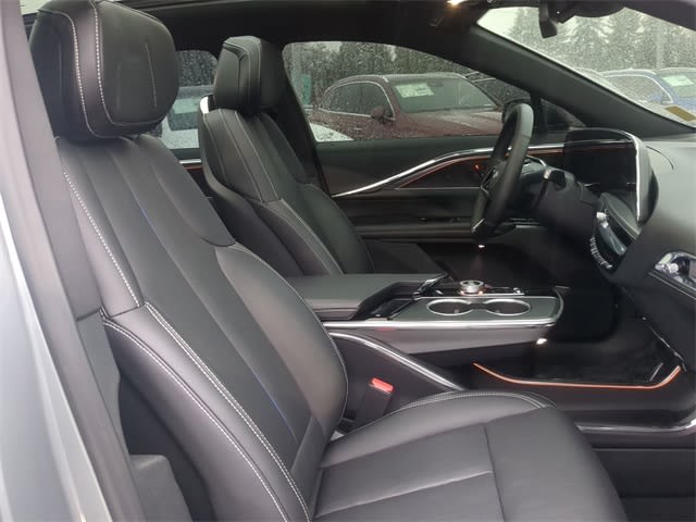 Thumbnail: 2024 Cadillac Lyriq - 11