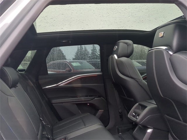 Thumbnail: 2024 Cadillac Lyriq - 31