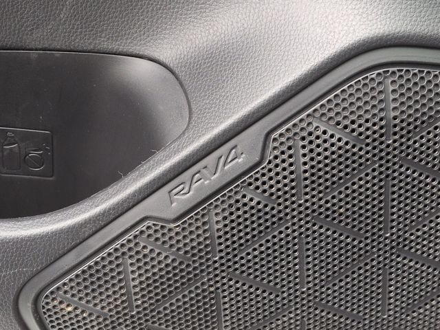 Thumbnail: 2025 Toyota RAV4 - 34