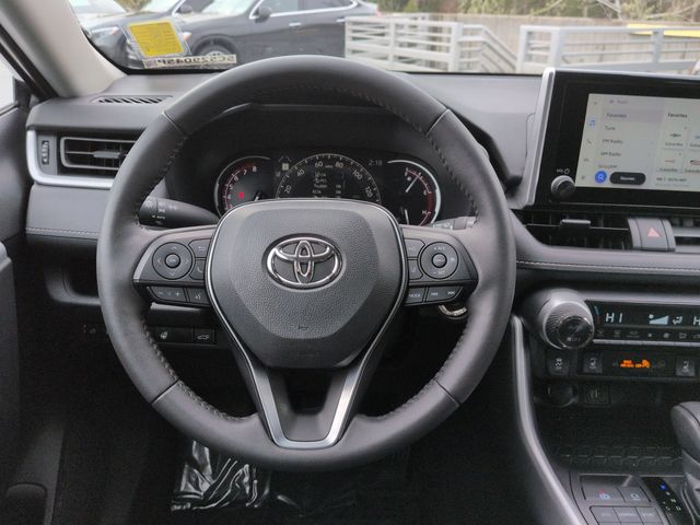 Thumbnail: 2025 Toyota RAV4 - 14
