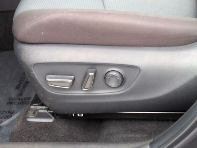 Thumbnail: 2025 Toyota RAV4 - 25