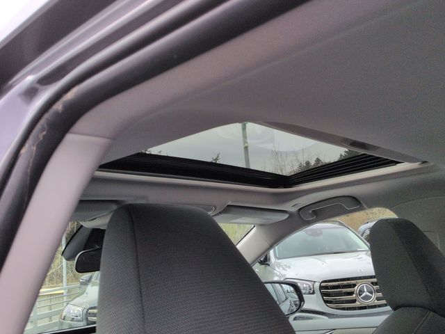 Thumbnail: 2025 Toyota RAV4 - 26