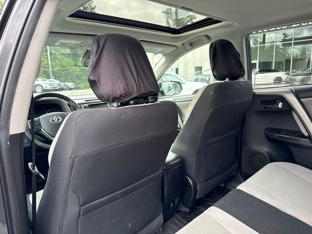 Thumbnail: 2018 Toyota RAV4 - 14