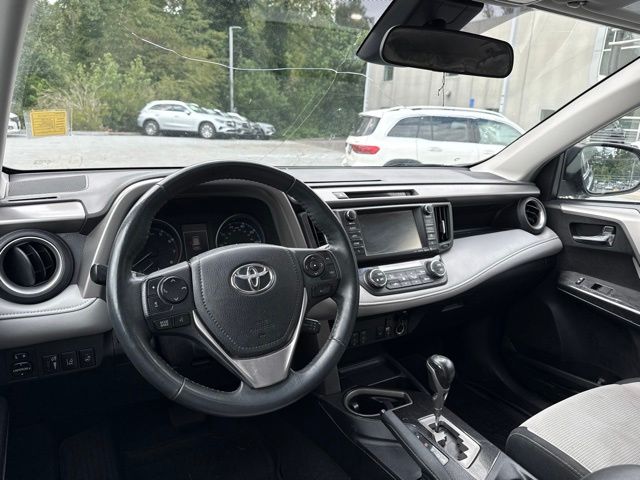 Thumbnail: 2018 Toyota RAV4 - 2