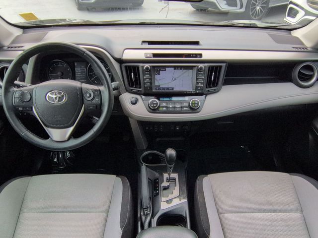 Thumbnail: 2018 Toyota RAV4 - 10