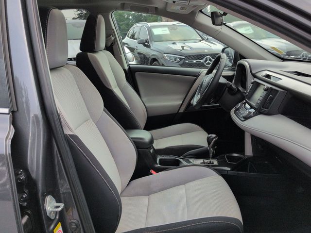 Thumbnail: 2018 Toyota RAV4 - 12