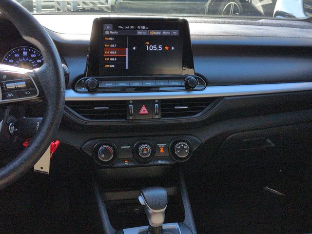 Thumbnail: 2023 Kia Forte - 32