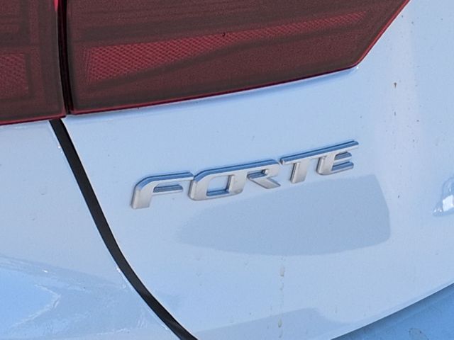 Thumbnail: 2023 Kia Forte - 7