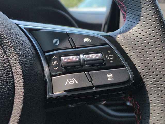 Thumbnail: 2022 Kia Forte - 30