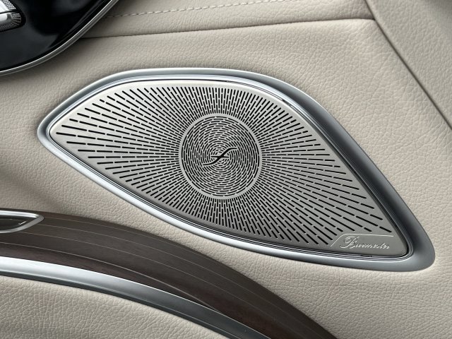 Thumbnail: 2023 Mercedes-Benz EQS - 42