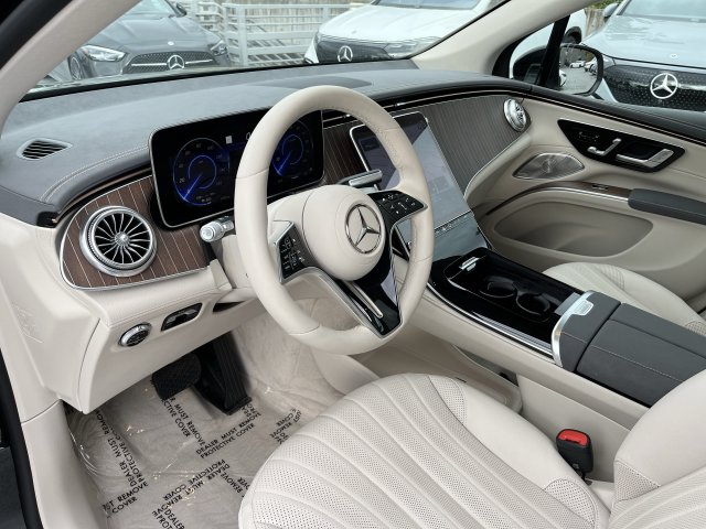 Thumbnail: 2023 Mercedes-Benz EQS - 2