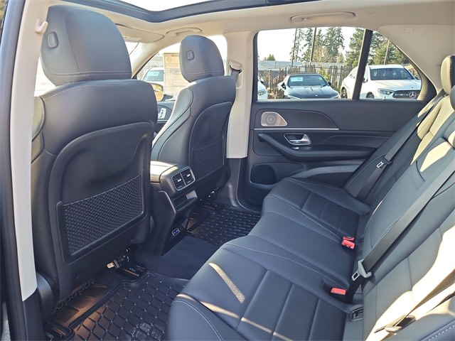 Thumbnail: 2026 Mercedes-Benz GLE - 13