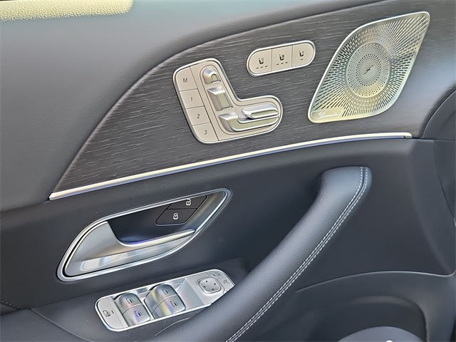 Thumbnail: 2026 Mercedes-Benz GLE - 27