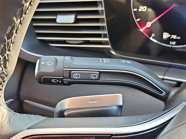 Thumbnail: 2026 Mercedes-Benz GLE - 17